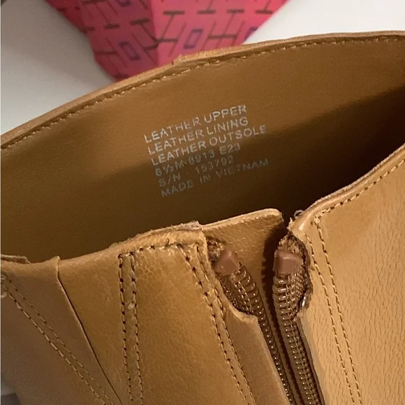 Tory Burch Leather Ankle Booties 👢 - Picture 3 of 9